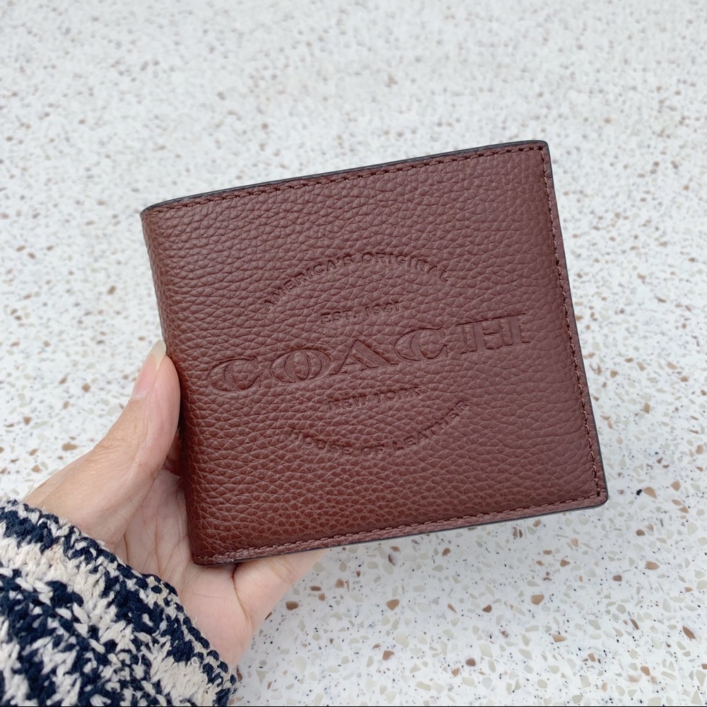 NWT Authentic Coach Men’s Leather Signature Wallet